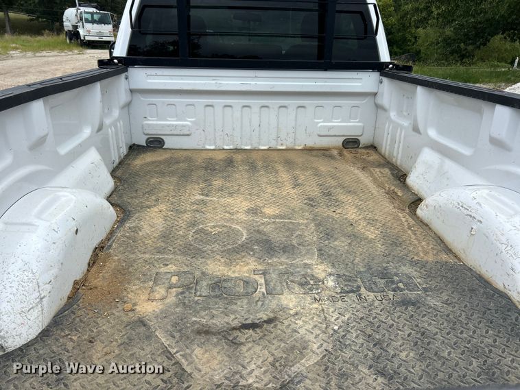 image for item ET3070 2016 Ford F150 XL pickup truck