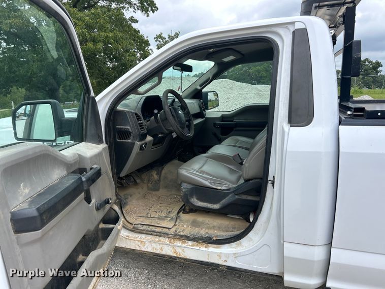 image for item ET3070 2016 Ford F150 XL pickup truck