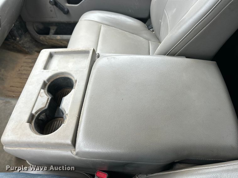 image for item ET3070 2016 Ford F150 XL pickup truck