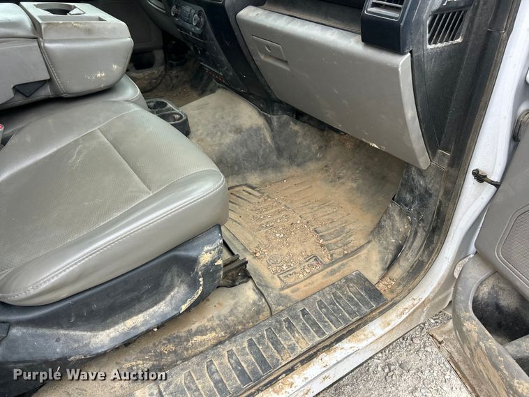 image for item ET3070 2016 Ford F150 XL pickup truck