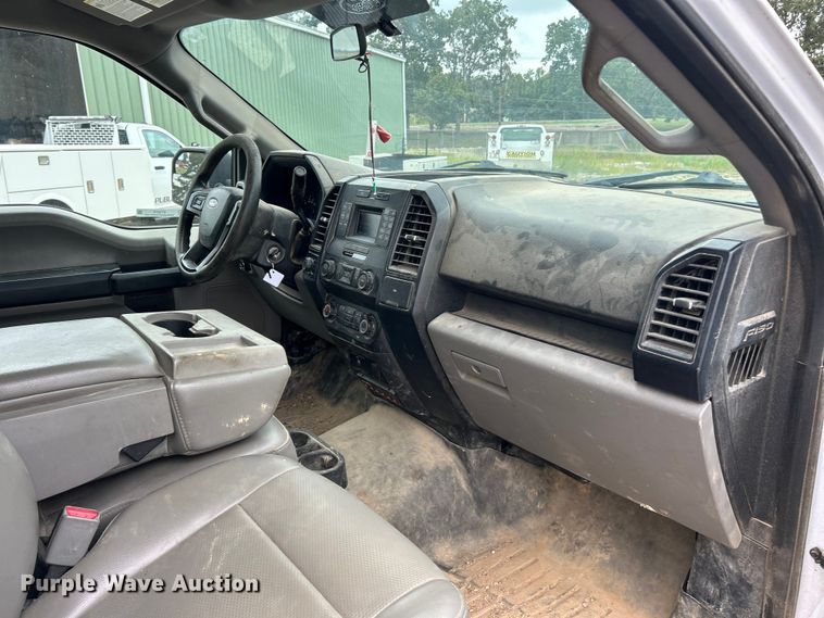 image for item ET3070 2016 Ford F150 XL pickup truck