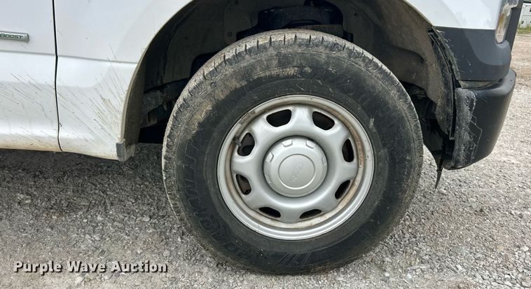 image for item ET3070 2016 Ford F150 XL pickup truck