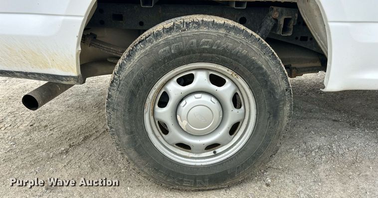 image for item ET3070 2016 Ford F150 XL pickup truck