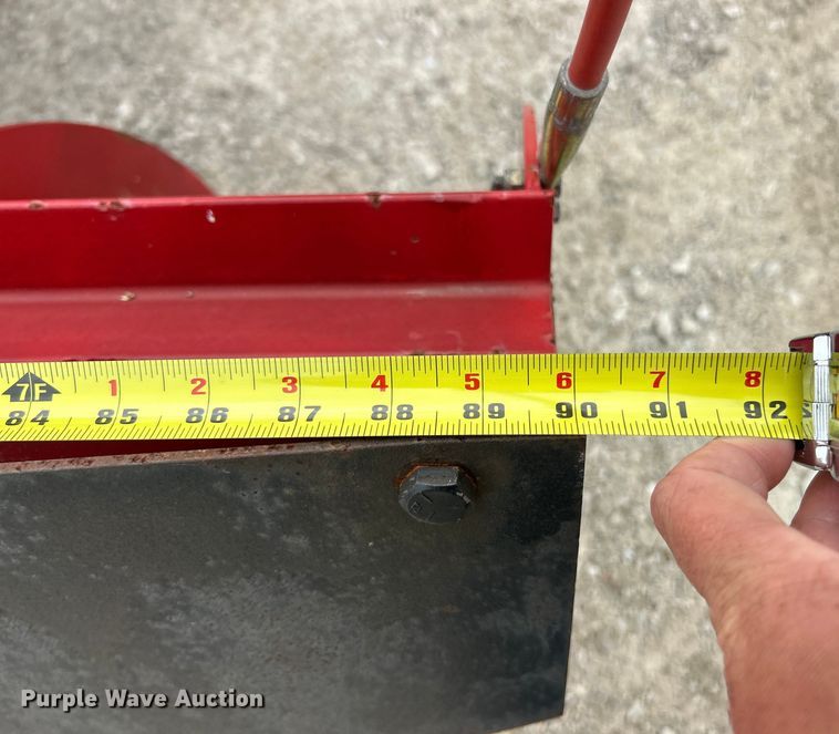 image for item ET3073 2005 Chevrolet Silverado 3500 flatbed pickup truck