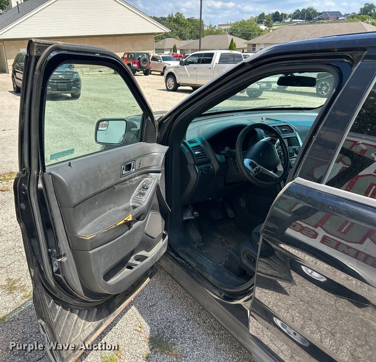 image for item ET3074 2013 Ford Explorer Police Interceptor SUV