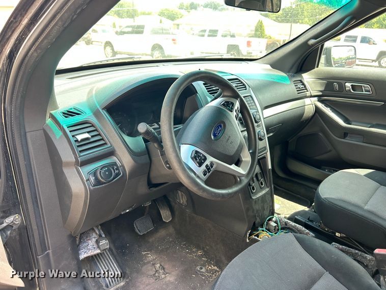 image for item ET3074 2013 Ford Explorer Police Interceptor SUV