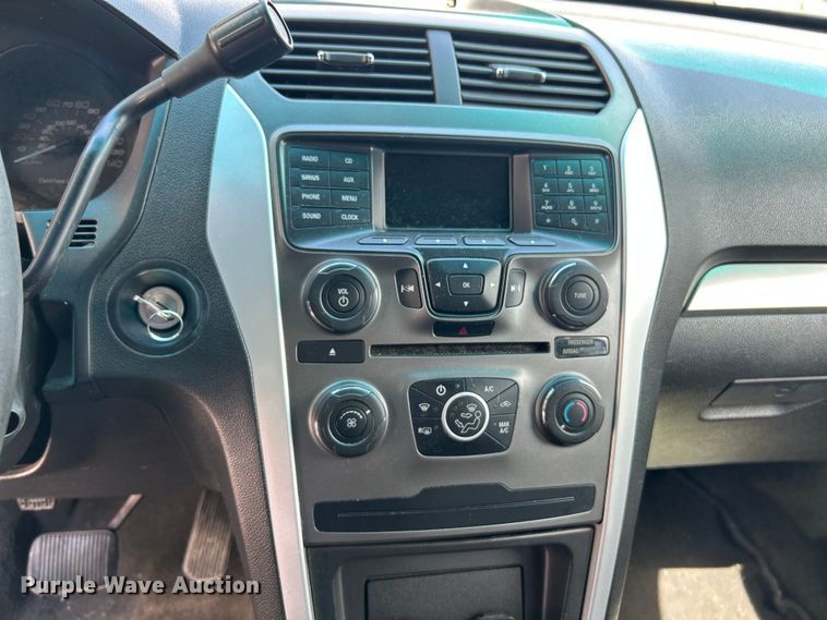 image for item ET3074 2013 Ford Explorer Police Interceptor SUV