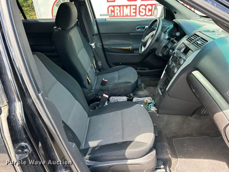 image for item ET3074 2013 Ford Explorer Police Interceptor SUV