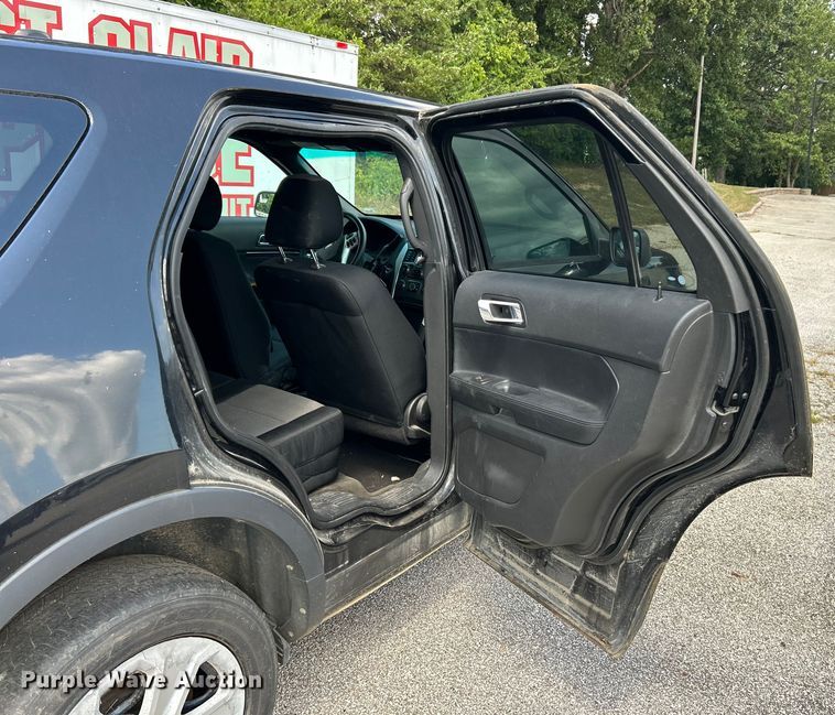 image for item ET3074 2013 Ford Explorer Police Interceptor SUV