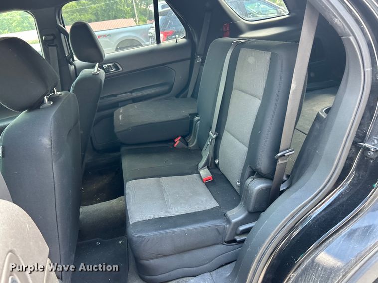 image for item ET3074 2013 Ford Explorer Police Interceptor SUV