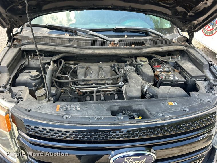 image for item ET3074 2013 Ford Explorer Police Interceptor SUV