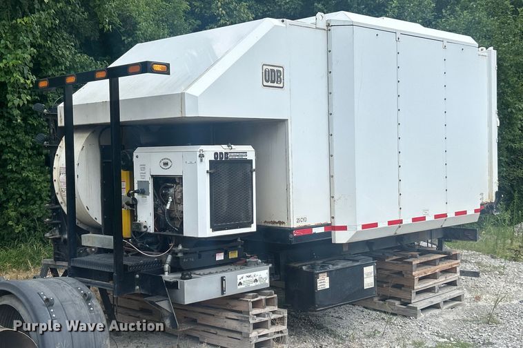 image for item ET3076 ODB SSL300S25 leaf vacuum truck bed