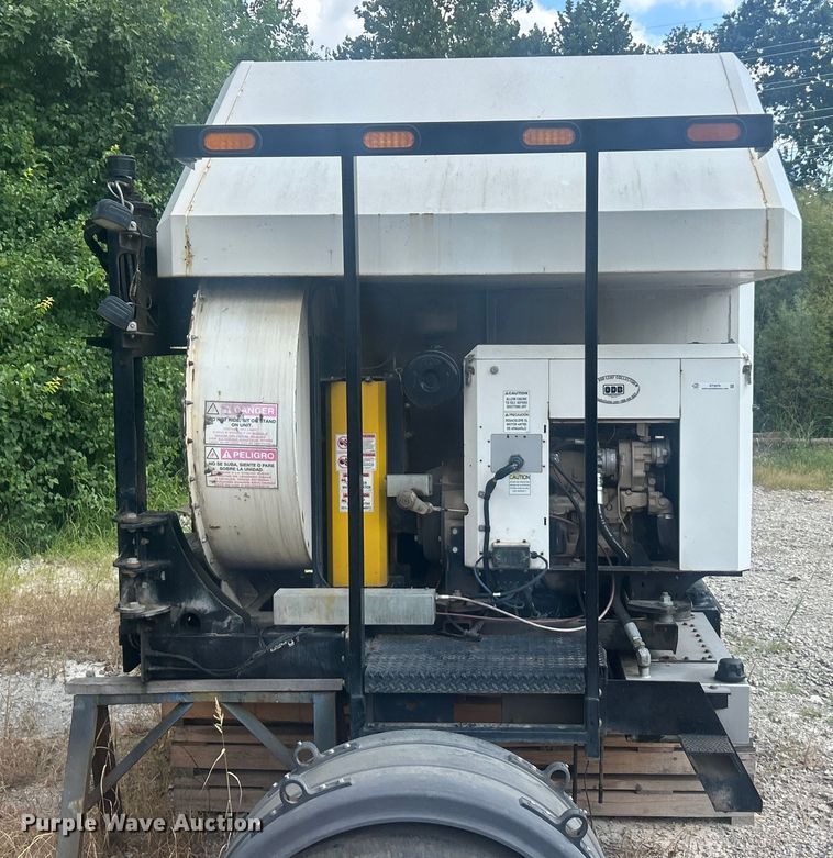 image for item ET3076 ODB SSL300S25 leaf vacuum truck bed