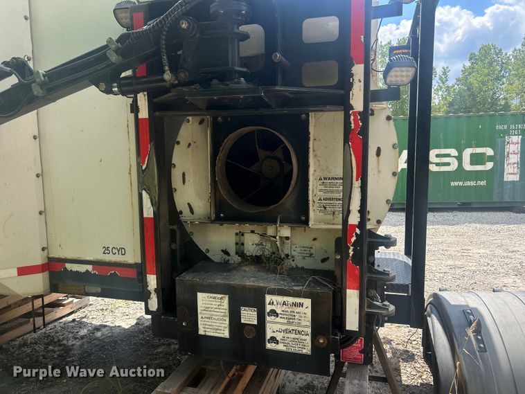 image for item ET3076 ODB SSL300S25 leaf vacuum truck bed