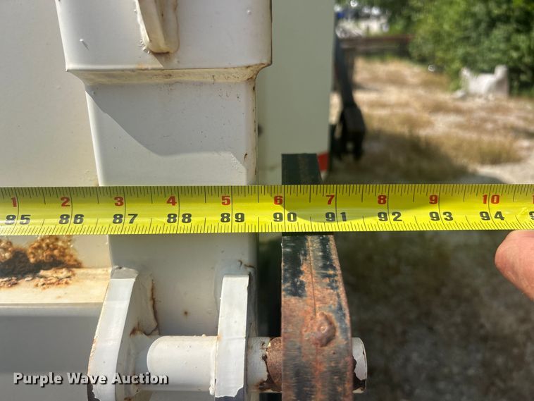 image for item ET3076 ODB SSL300S25 leaf vacuum truck bed