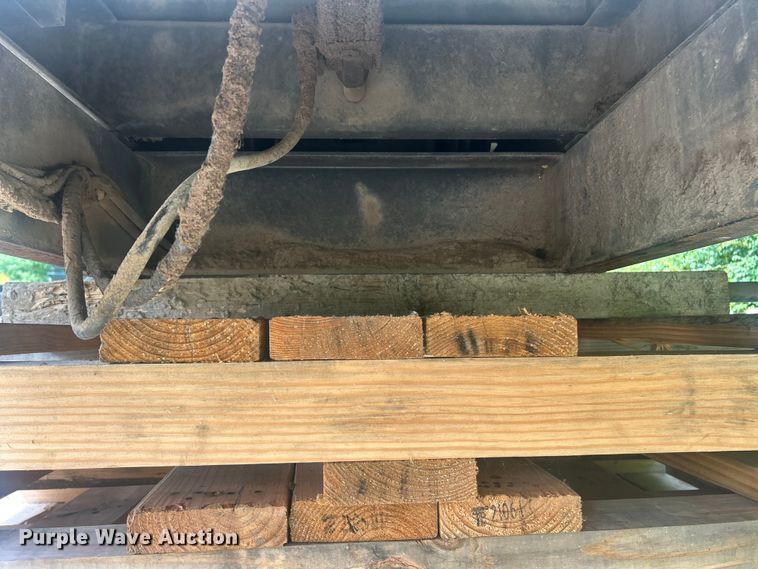 image for item ET3076 ODB SSL300S25 leaf vacuum truck bed