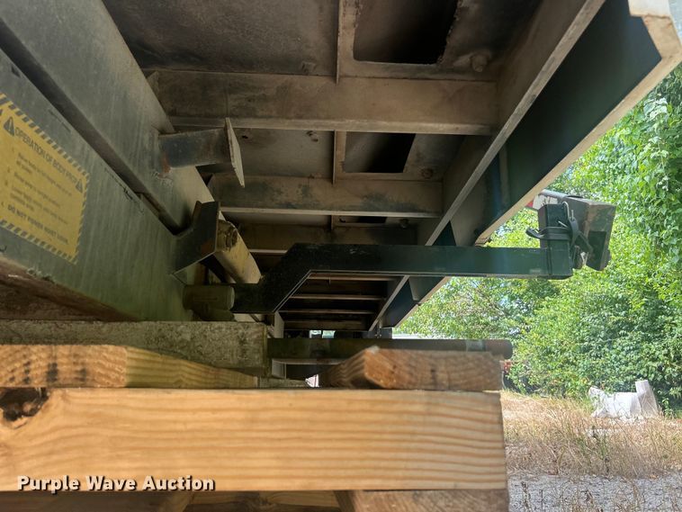 image for item ET3076 ODB SSL300S25 leaf vacuum truck bed