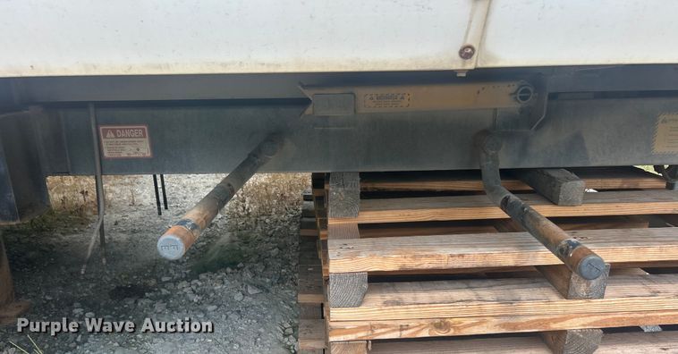 image for item ET3076 ODB SSL300S25 leaf vacuum truck bed