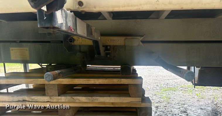 image for item ET3076 ODB SSL300S25 leaf vacuum truck bed