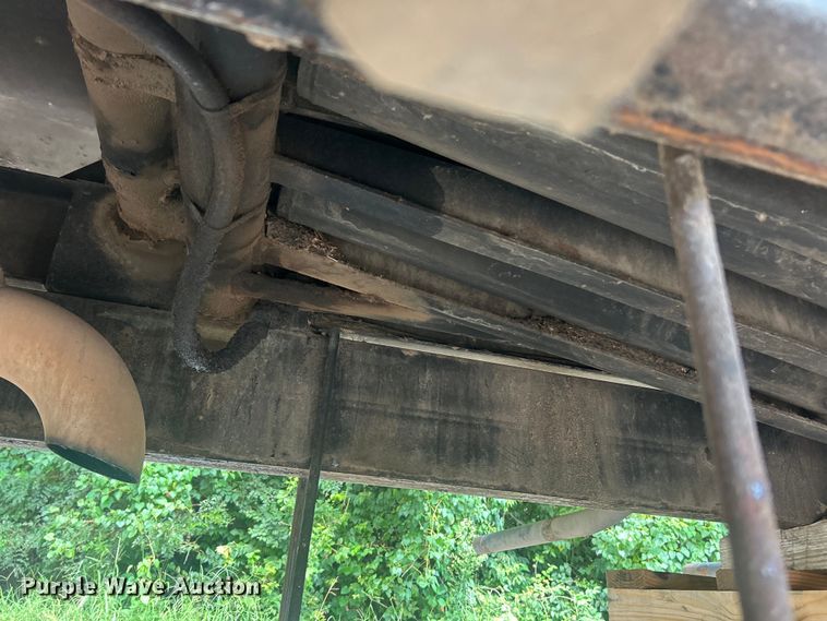 image for item ET3076 ODB SSL300S25 leaf vacuum truck bed