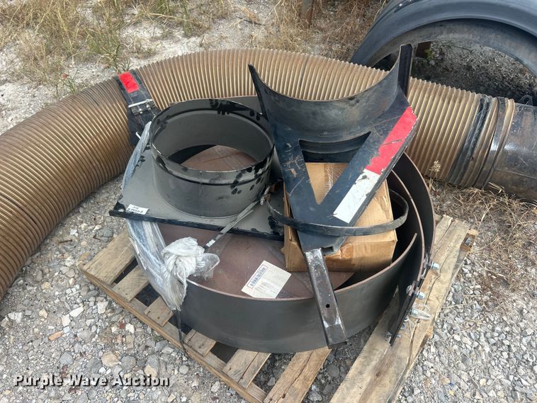 image for item ET3076 ODB SSL300S25 leaf vacuum truck bed