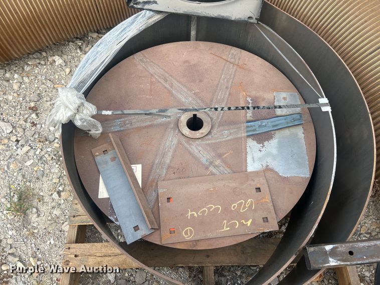 image for item ET3076 ODB SSL300S25 leaf vacuum truck bed