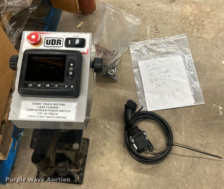 image for item ET3076 ODB SSL300S25 leaf vacuum truck bed