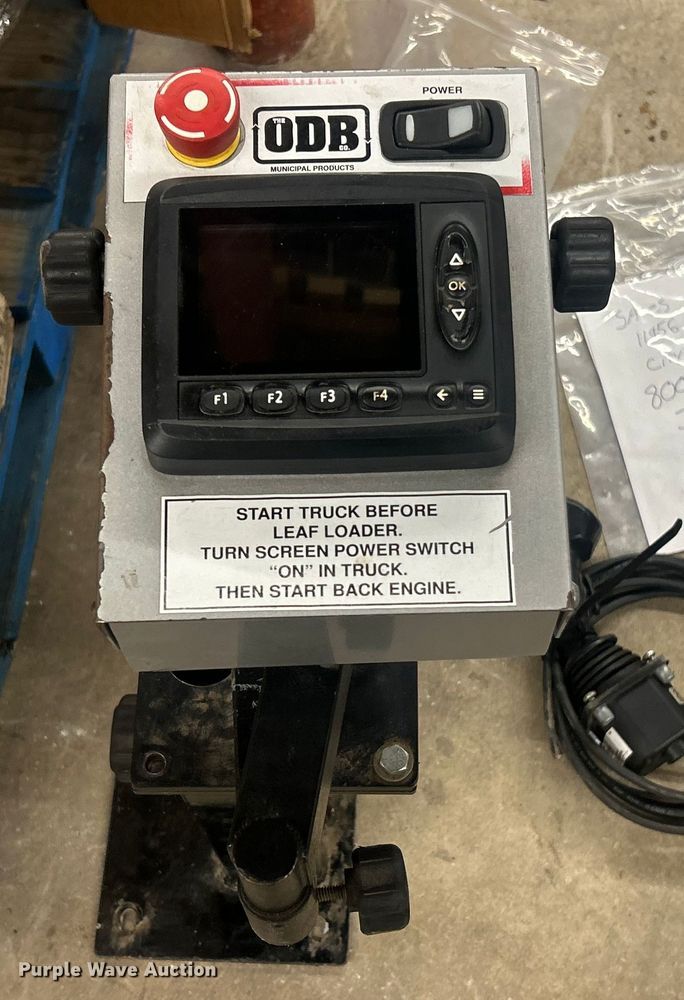 image for item ET3076 ODB SSL300S25 leaf vacuum truck bed