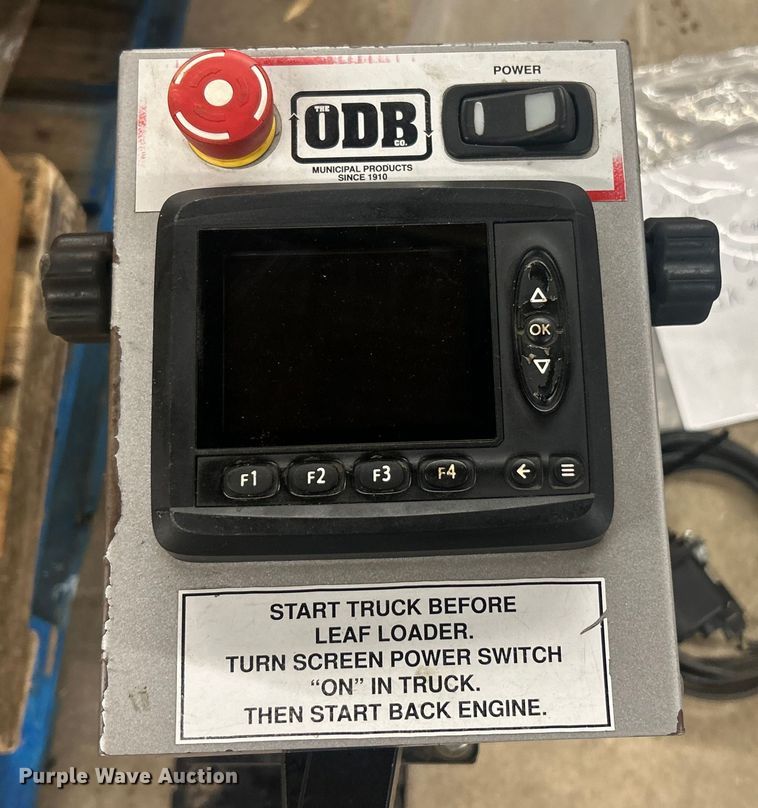 image for item ET3076 ODB SSL300S25 leaf vacuum truck bed