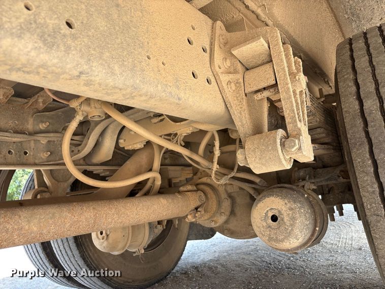 image for item EU0021 2006 Blue Bird Vision school bus