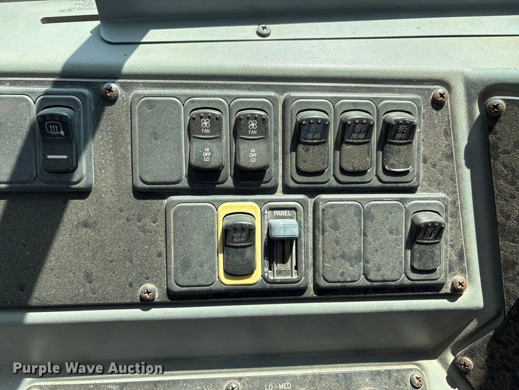 image for item EU0021 2006 Blue Bird Vision school bus