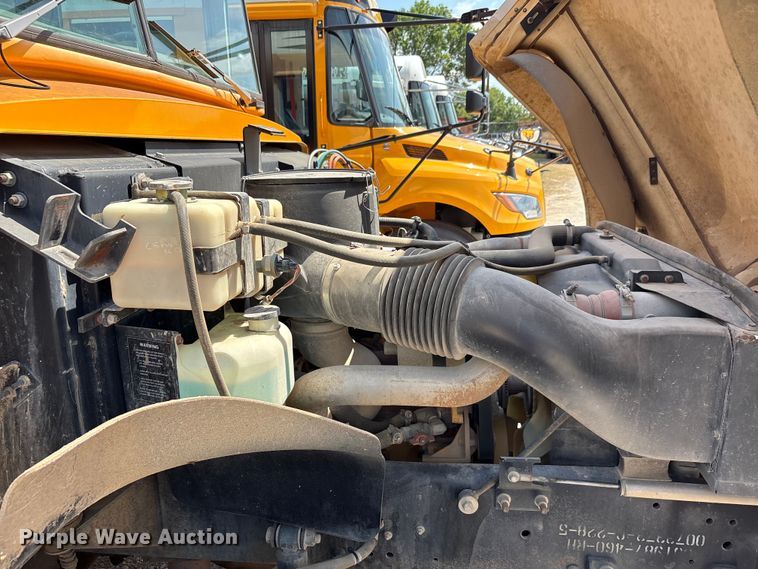 image for item EU0021 2006 Blue Bird Vision school bus