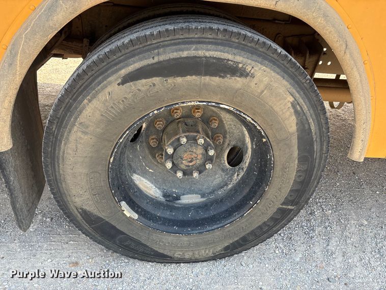 image for item EU0021 2006 Blue Bird Vision school bus