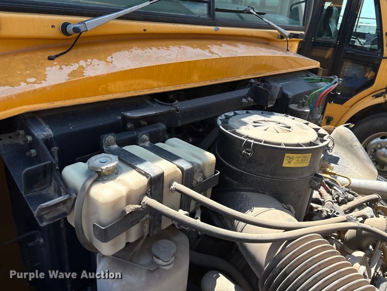 image for item EU0022 2005 Blue Bird Vision school bus