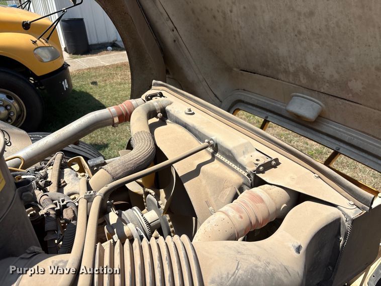 image for item EU0022 2005 Blue Bird Vision school bus