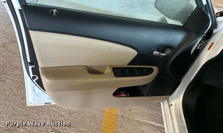 image for item EU2060 2011 Dodge Avenger 