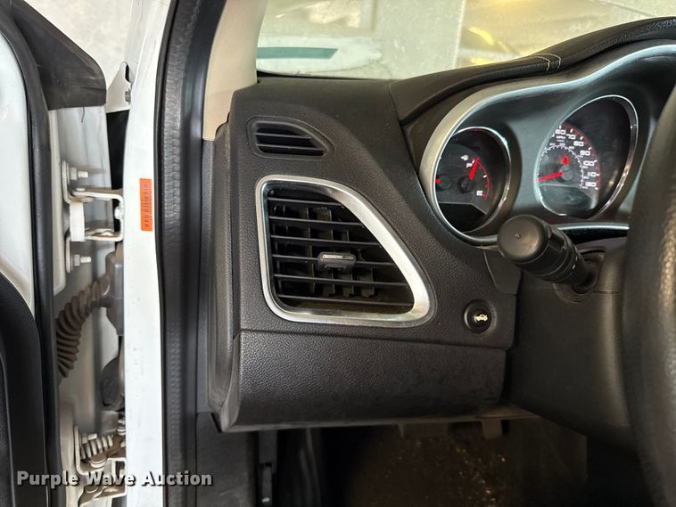 image for item EU2060 2011 Dodge Avenger 