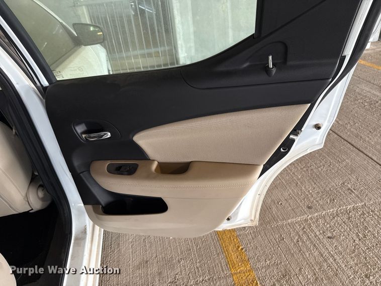 image for item EU2060 2011 Dodge Avenger 