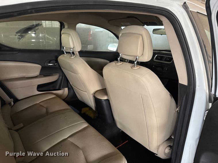 image for item EU2060 2011 Dodge Avenger 