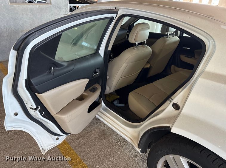 image for item EU2060 2011 Dodge Avenger 