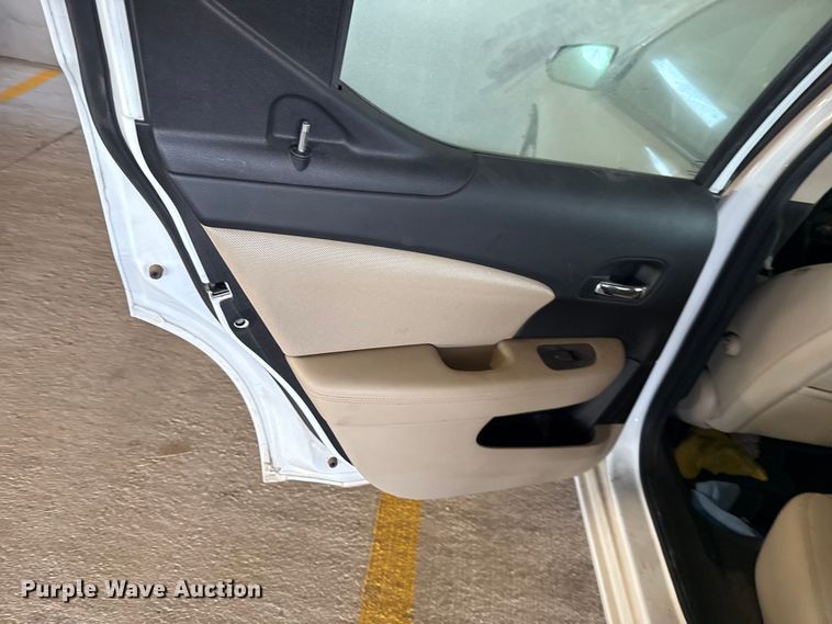 image for item EU2060 2011 Dodge Avenger 