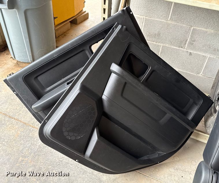 image for item EU2104 (28) automotive seats