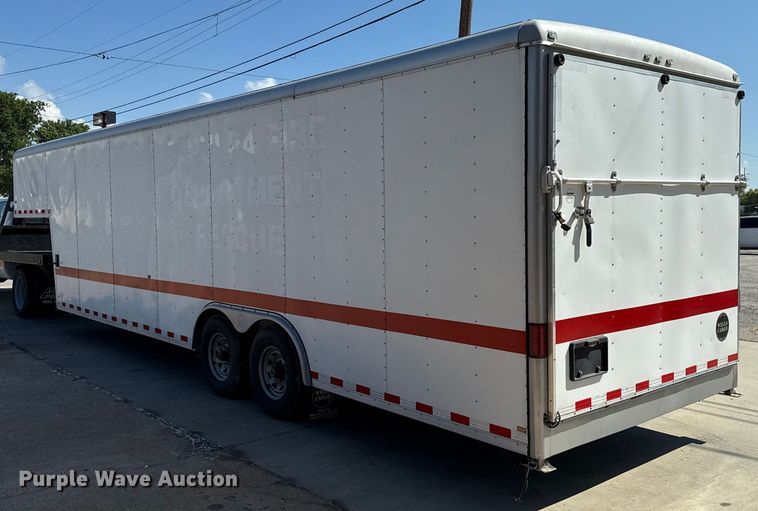 image for item EU2147 2005 Wells Cargo Inc CVG3425 enclosed cargo trailer