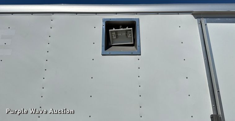 image for item EU2147 2005 Wells Cargo Inc CVG3425 enclosed cargo trailer