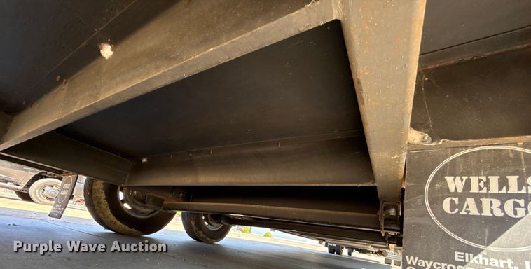 image for item EU2147 2005 Wells Cargo Inc CVG3425 enclosed cargo trailer