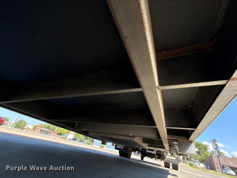 image for item EU2147 2005 Wells Cargo Inc CVG3425 enclosed cargo trailer