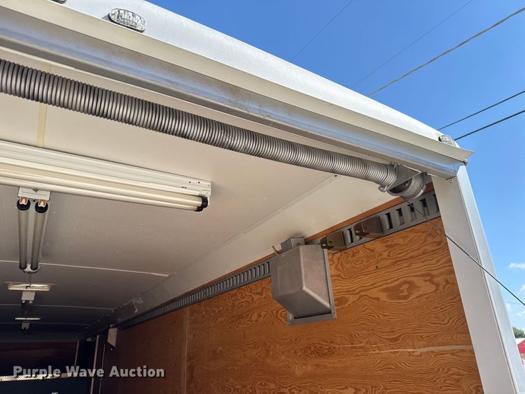 image for item EU2147 2005 Wells Cargo Inc CVG3425 enclosed cargo trailer