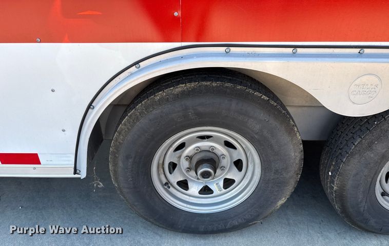 image for item EU2147 2005 Wells Cargo Inc CVG3425 enclosed cargo trailer