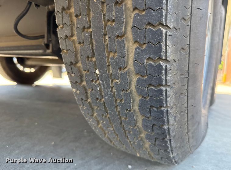 image for item EU2147 2005 Wells Cargo Inc CVG3425 enclosed cargo trailer