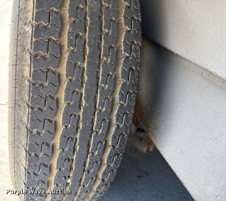 image for item EU2147 2005 Wells Cargo Inc CVG3425 enclosed cargo trailer